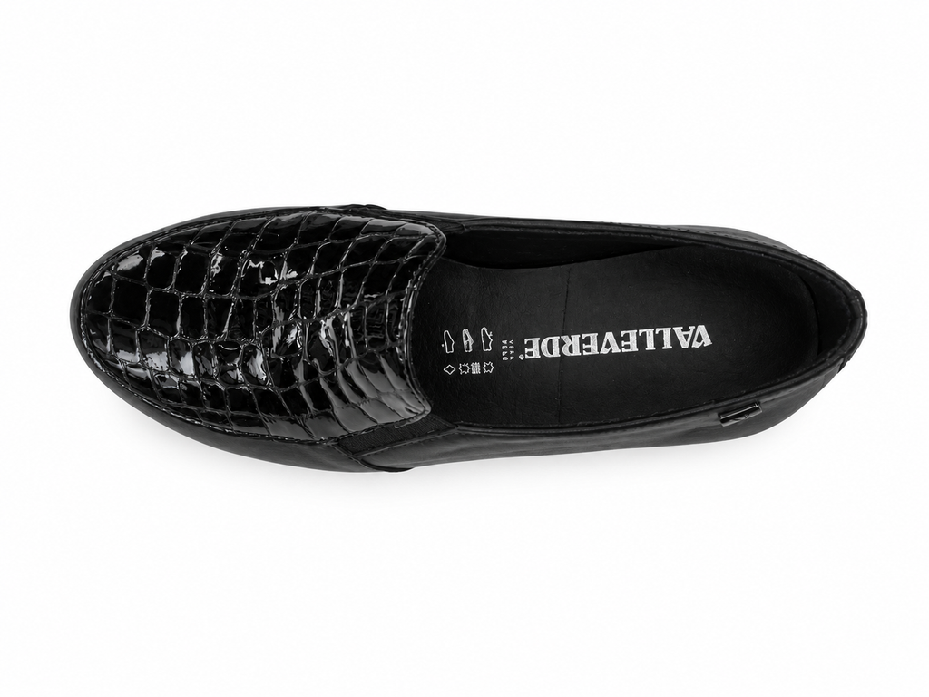 Valleverde VS10301E — Mocassino donna nero con zeppa e inserto effetto cocco